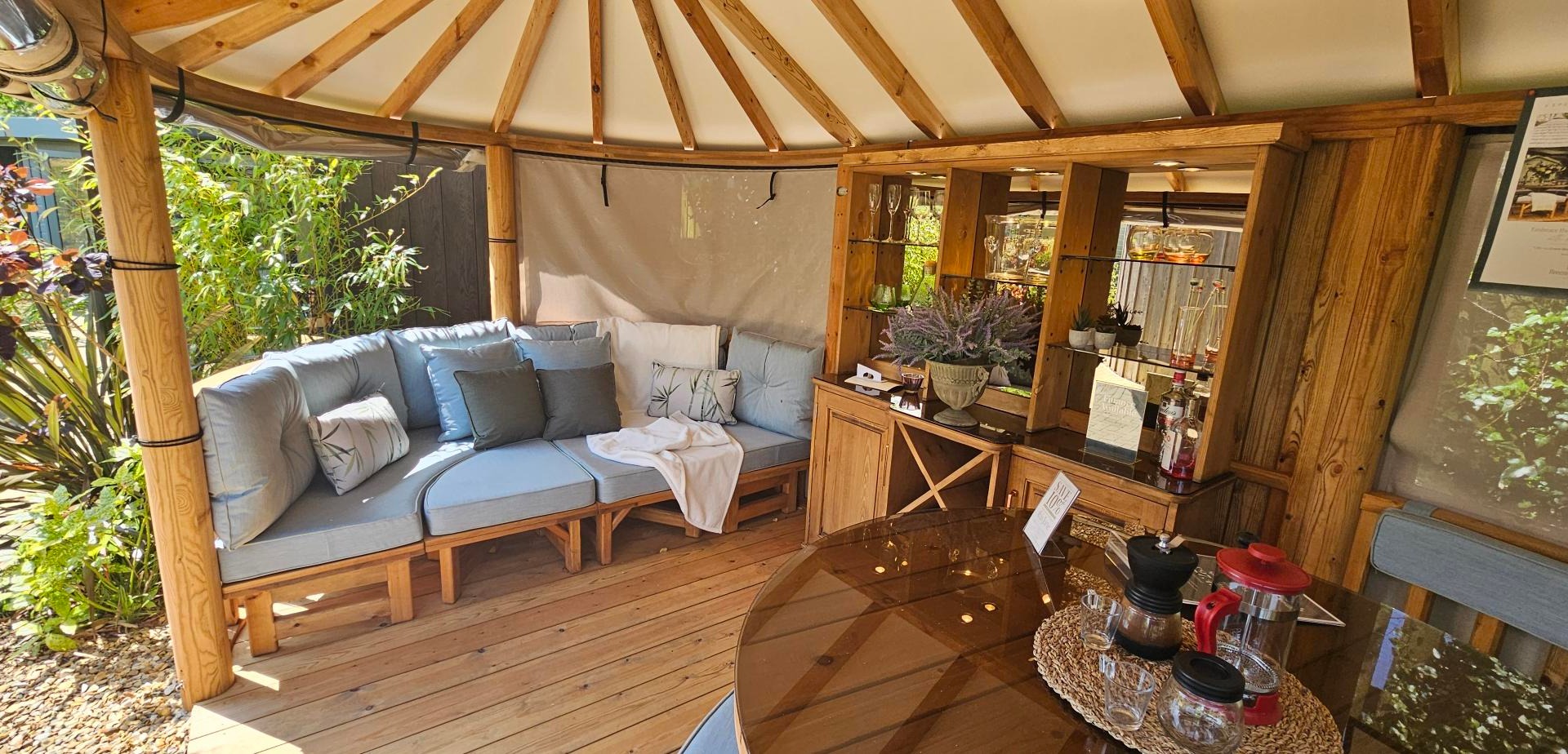 Oval Savannah Ex-Display available at Plymouth (Devon)