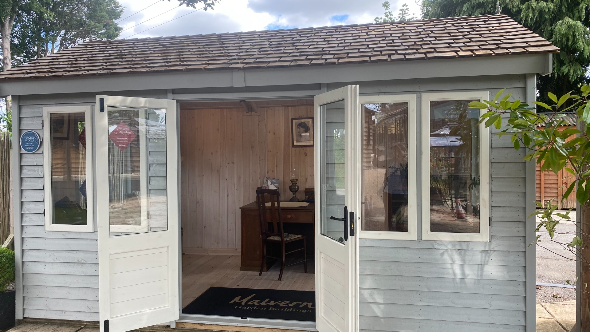Bloomsbury Ex-Display available at Chippenham (Wiltshire)