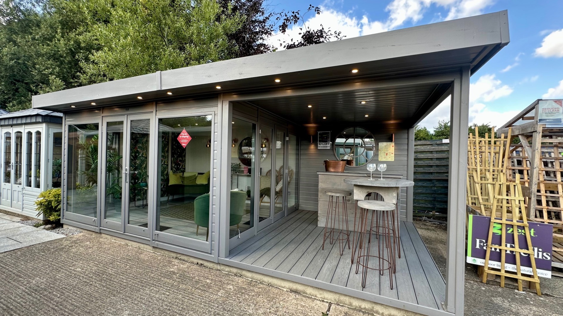Studio Flat Ex-Display available at Abingdon (Oxfordshire)