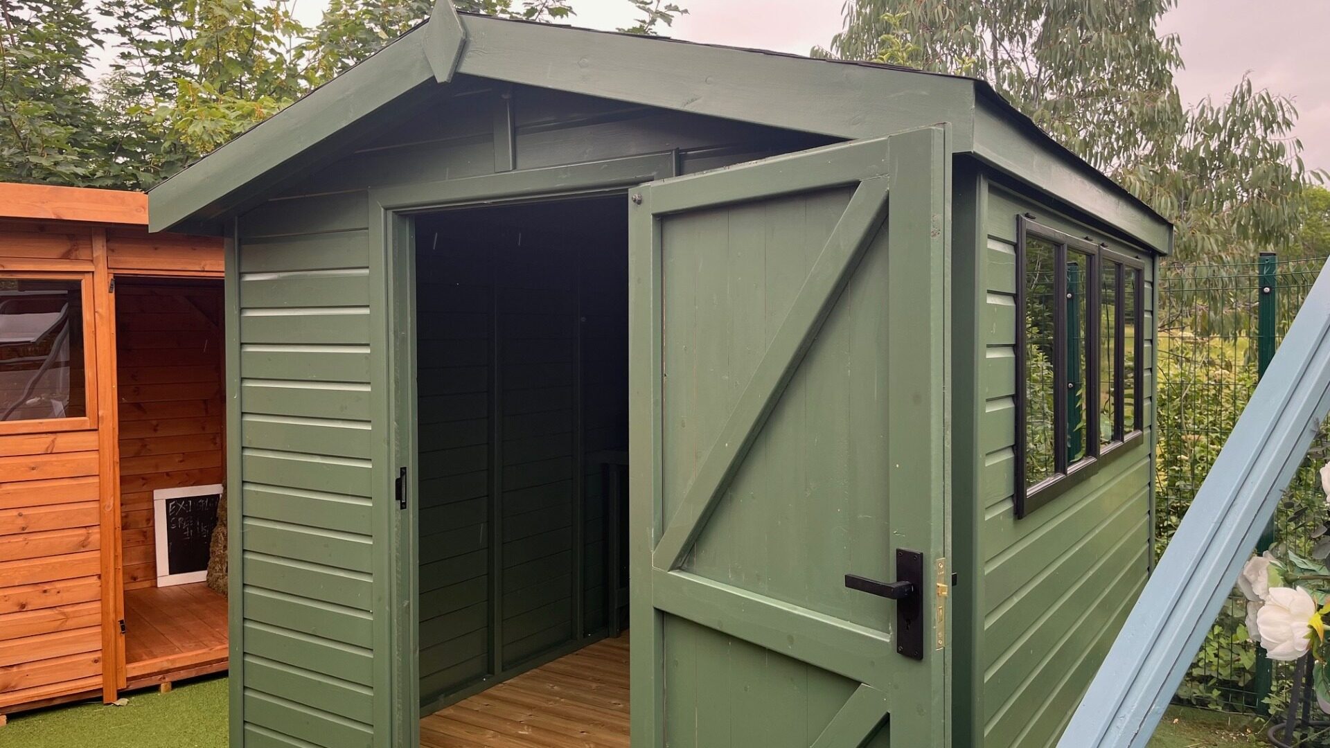 Malvern Heavy Duty Apex Ex-Display available at Buckingham (Buckinghamshire)