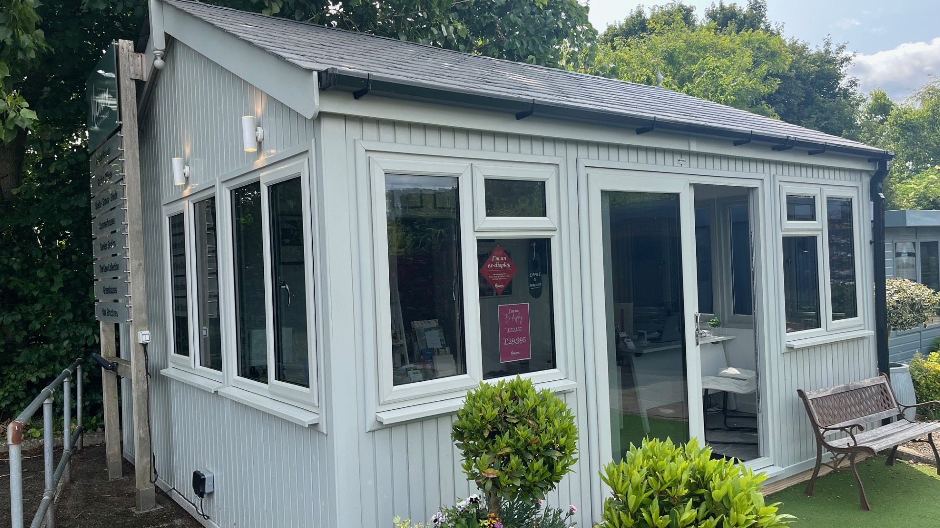 Hallow Ex-Display available at Buckingham (Buckinghamshire)