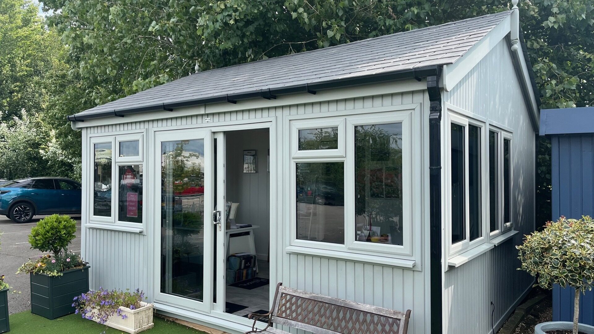 Hallow Ex-Display available at Buckingham (Buckinghamshire)
