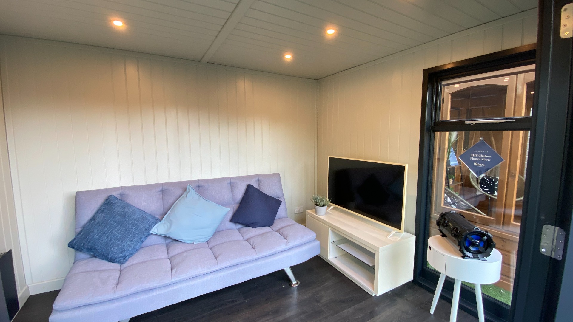 Studio Flat Ex-Display available at Chippenham (Wiltshire)