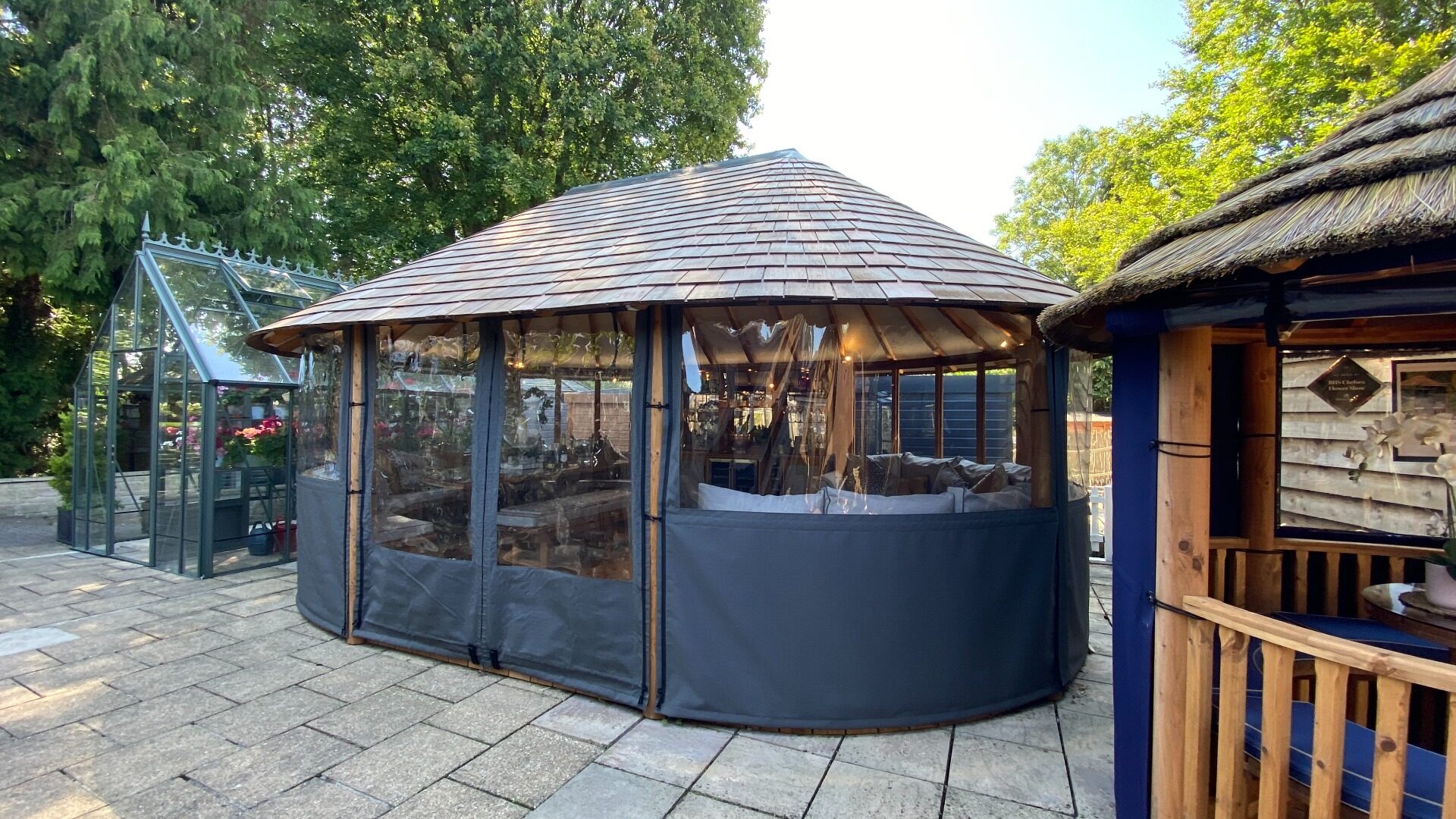 Oval Cape Ex-Display available at Chippenham (Wiltshire)
