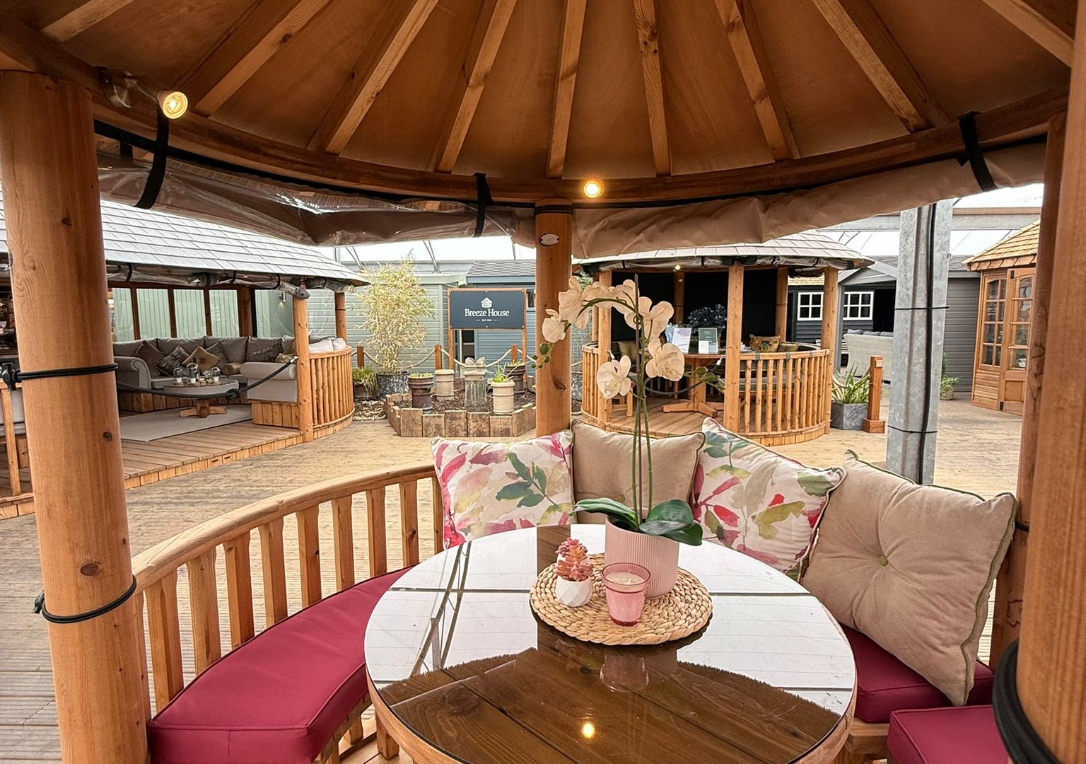Oasis Ex-Display available at Newhaven (Sussex)