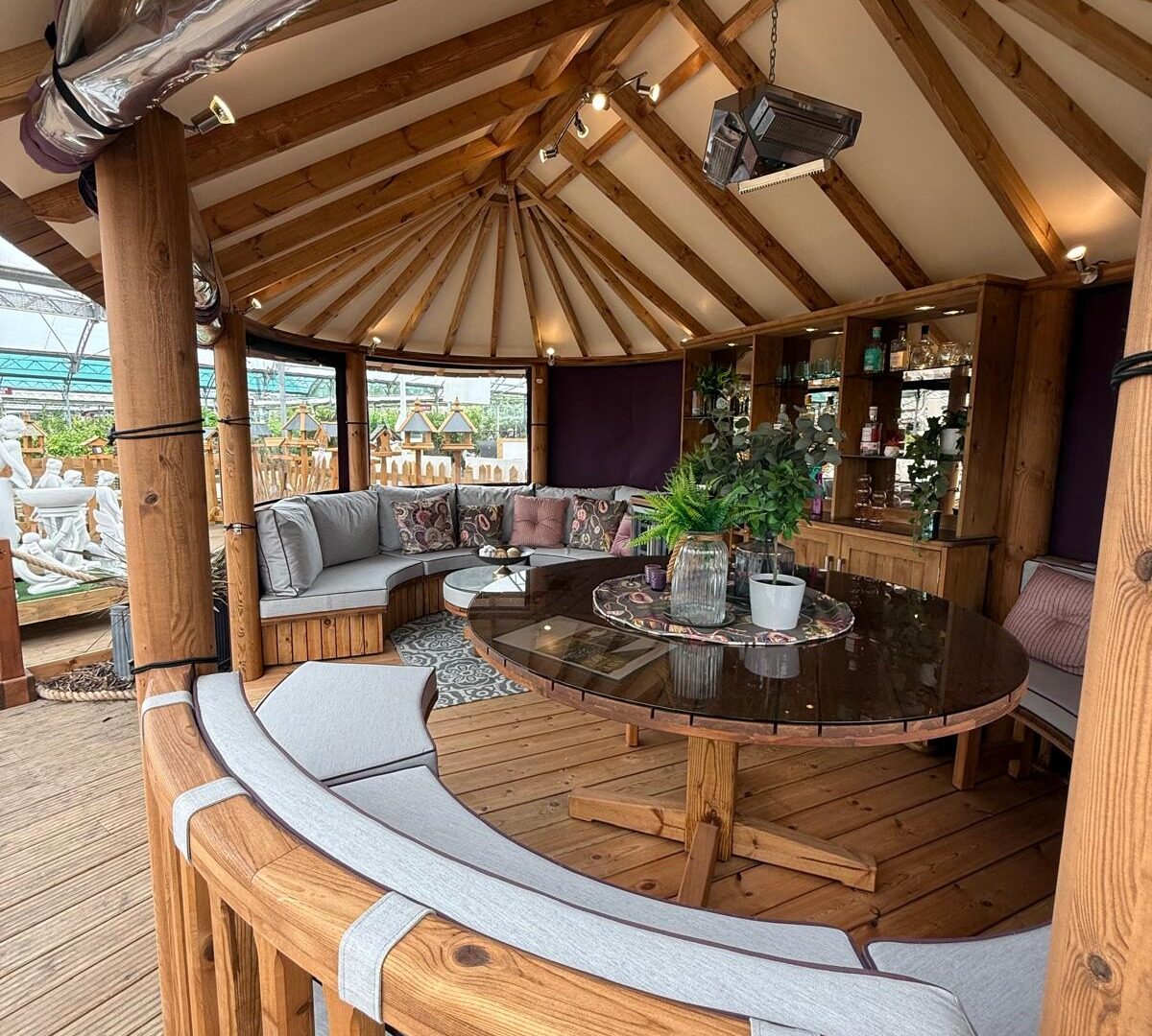 Oval Safari  Ex-Display available at Newhaven (Sussex)