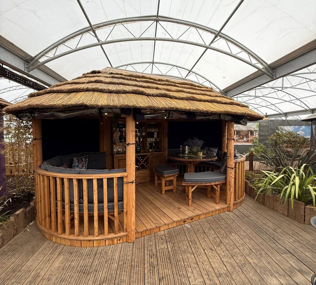 Oval Savannah Ex-Display available at Newhaven (Sussex)