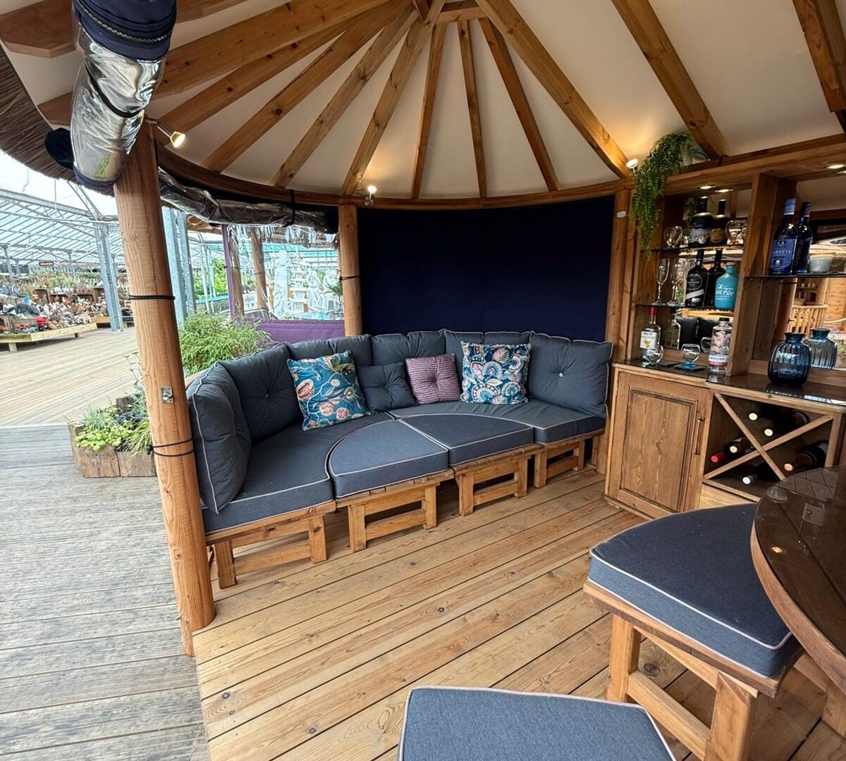 Oval Savannah Ex-Display available at Newhaven (Sussex)