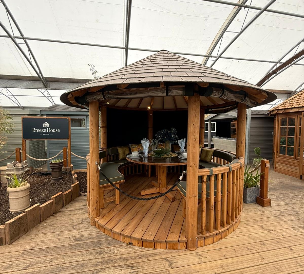 Safari Ex-Display available at Newhaven (Sussex)