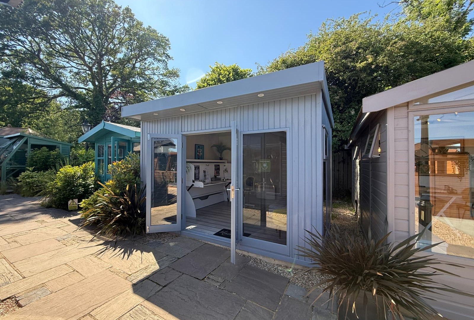 Studio Flat  Ex-Display available at Horsham (Sussex)