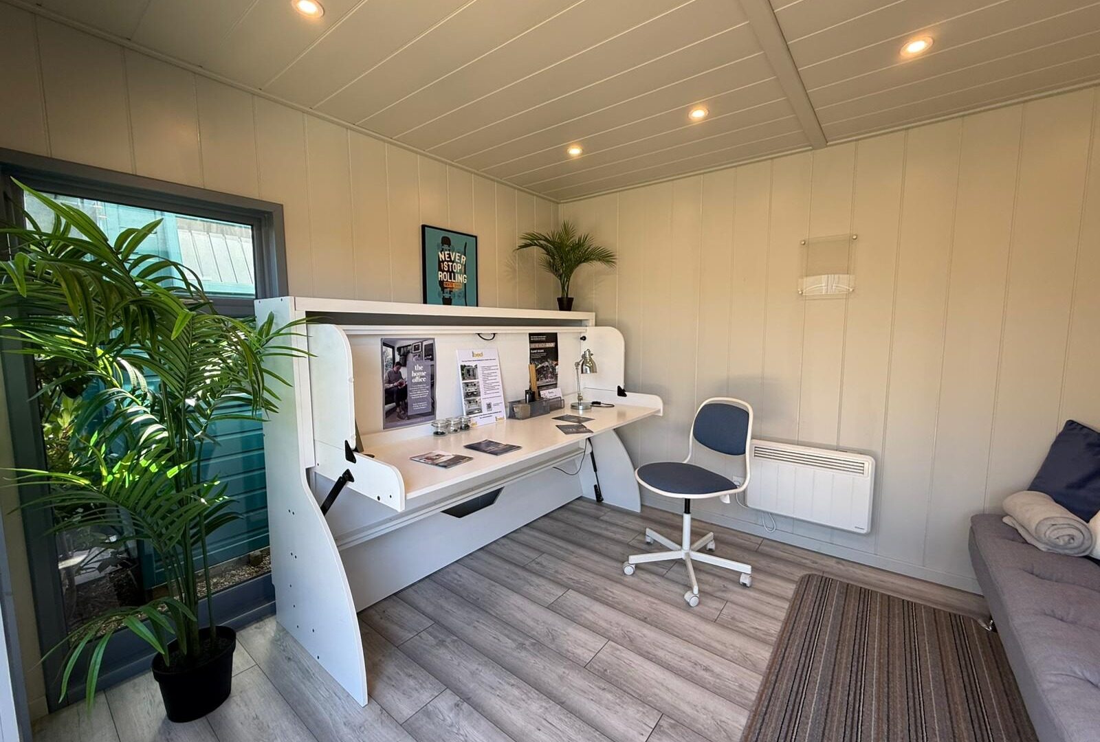 Studio Flat  Ex-Display available at Horsham (Sussex)