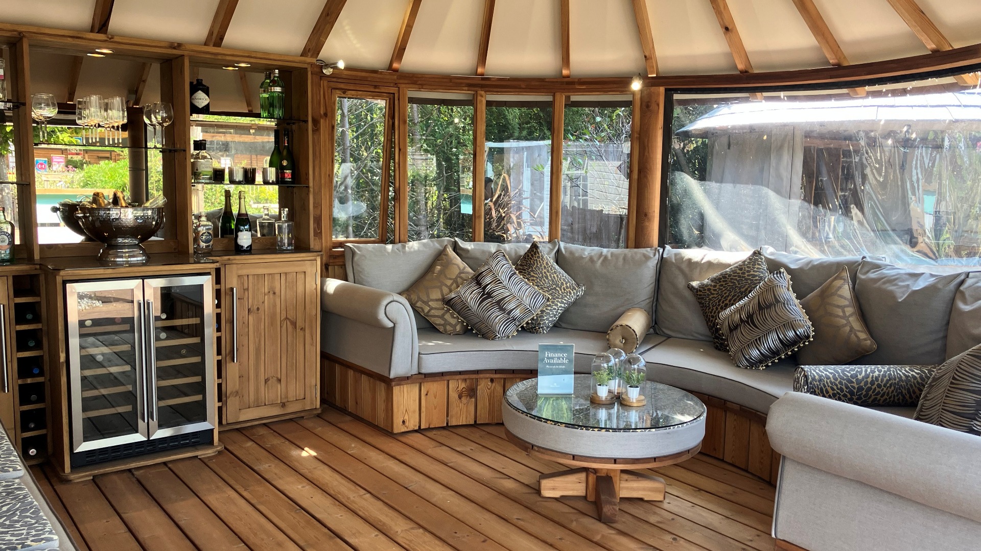 Oval Cape Ex-Display available at Shepperton (Greater London)