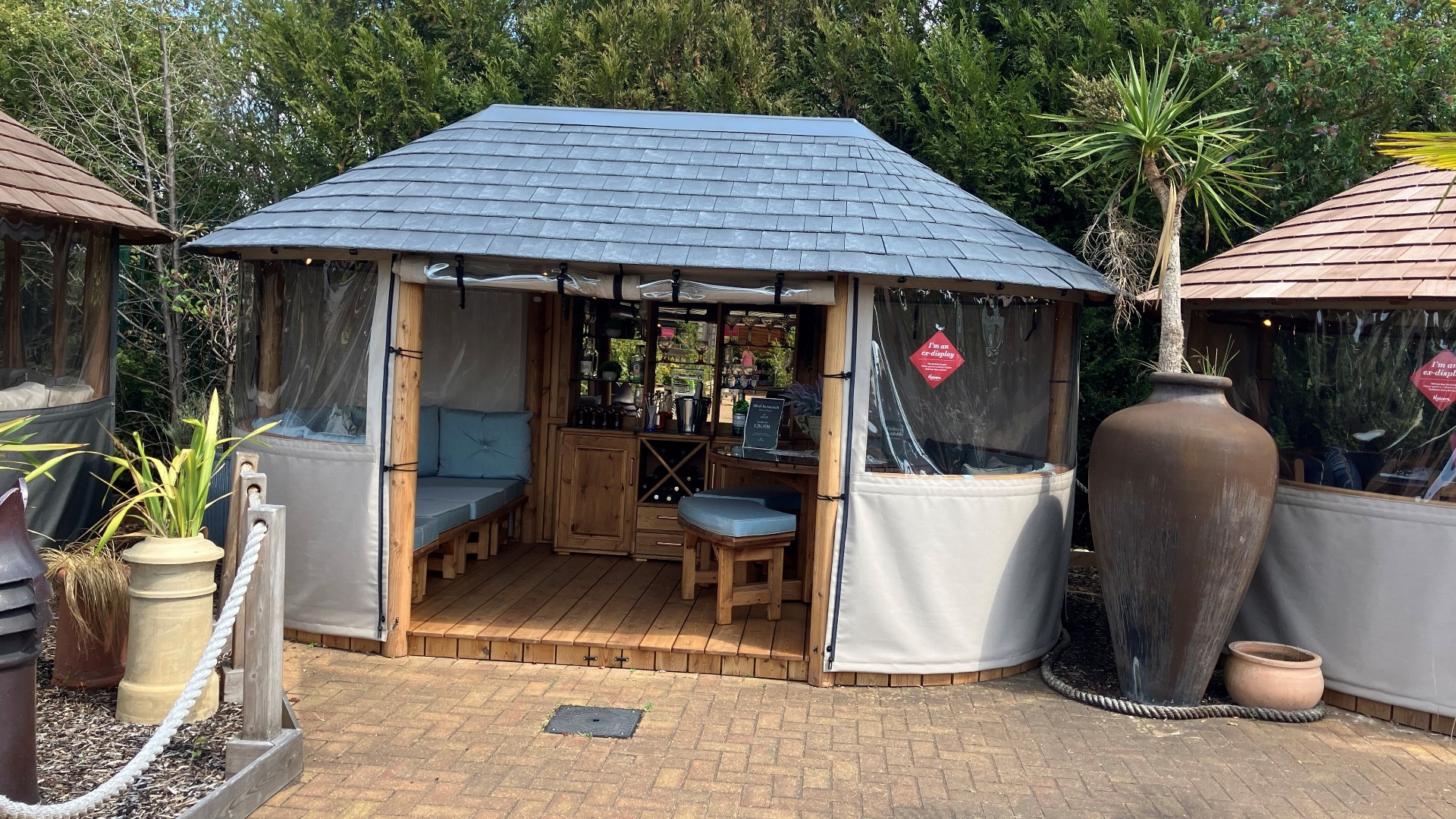 Oval Savannah Ex-Display available at Shepperton (Greater London)