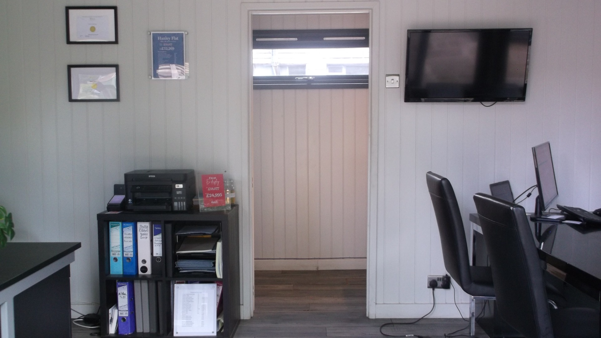 Hanley Flat Ex-Display available at Leek (Staffordshire)