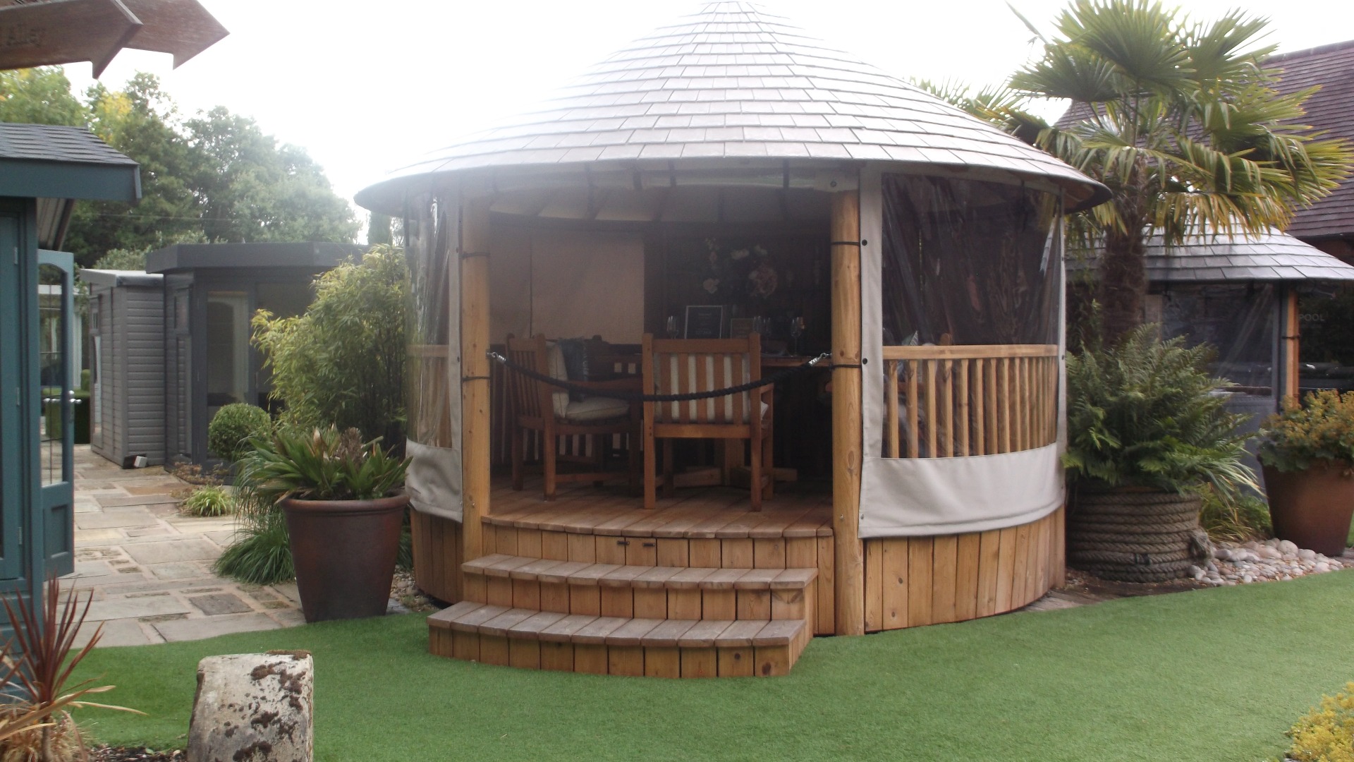 Breeze House Raised Amanzi Ex-Display available at Leek (Staffordshire)