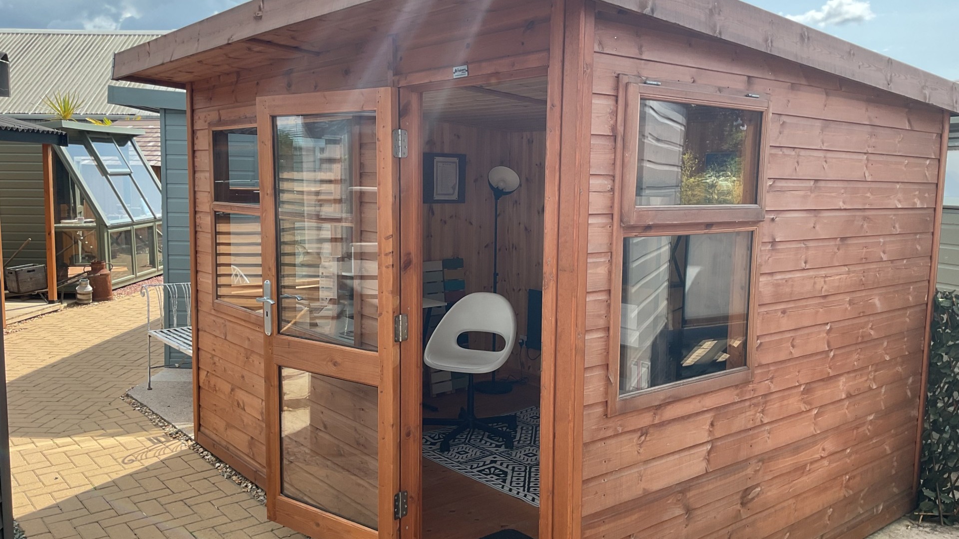 Studio Pent Ex-Display available at Nottingham (Nottinghamshire)