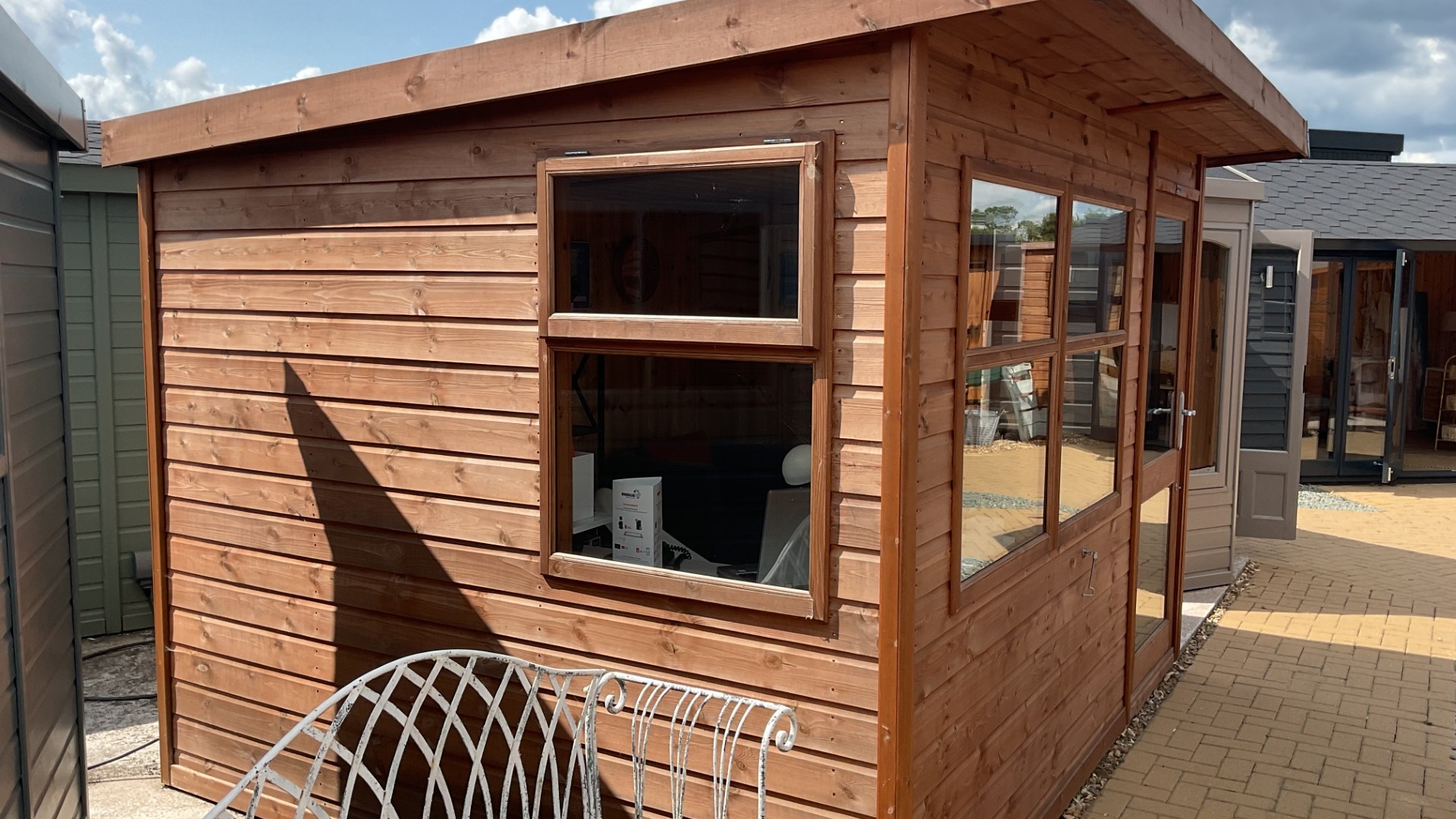 Studio Pent Ex-Display available at Nottingham (Nottinghamshire)