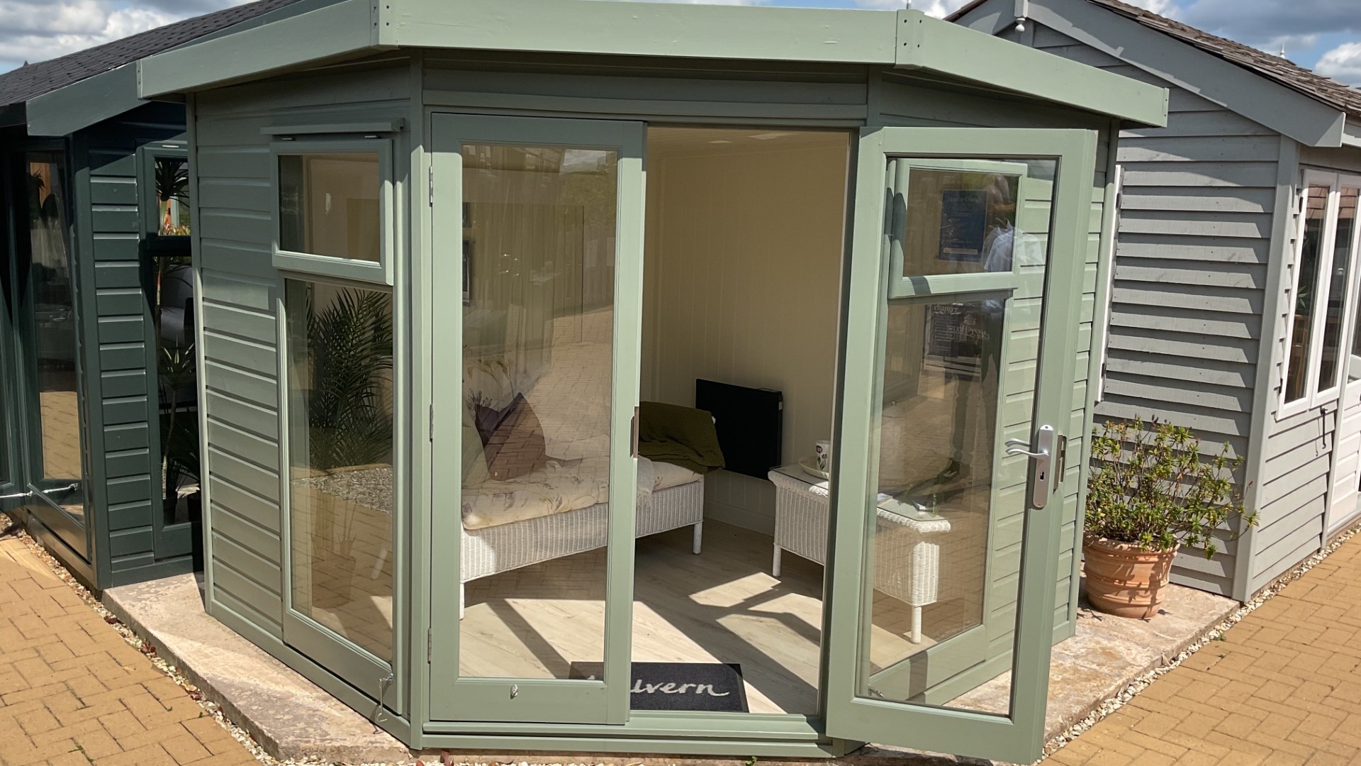 Studio Corner Pent Ex-Display available at Nottingham (Nottinghamshire)