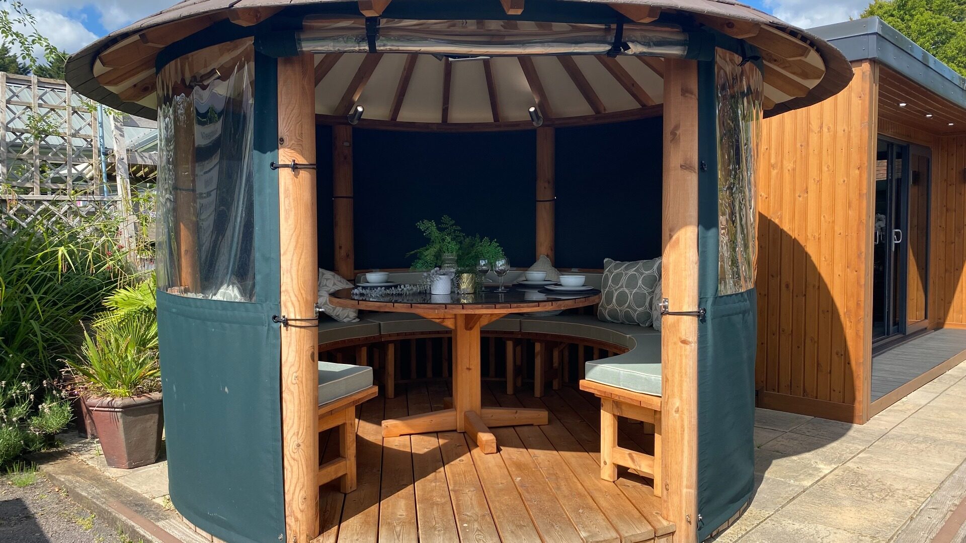 Safari Ex-Display available at Chippenham (Wiltshire)