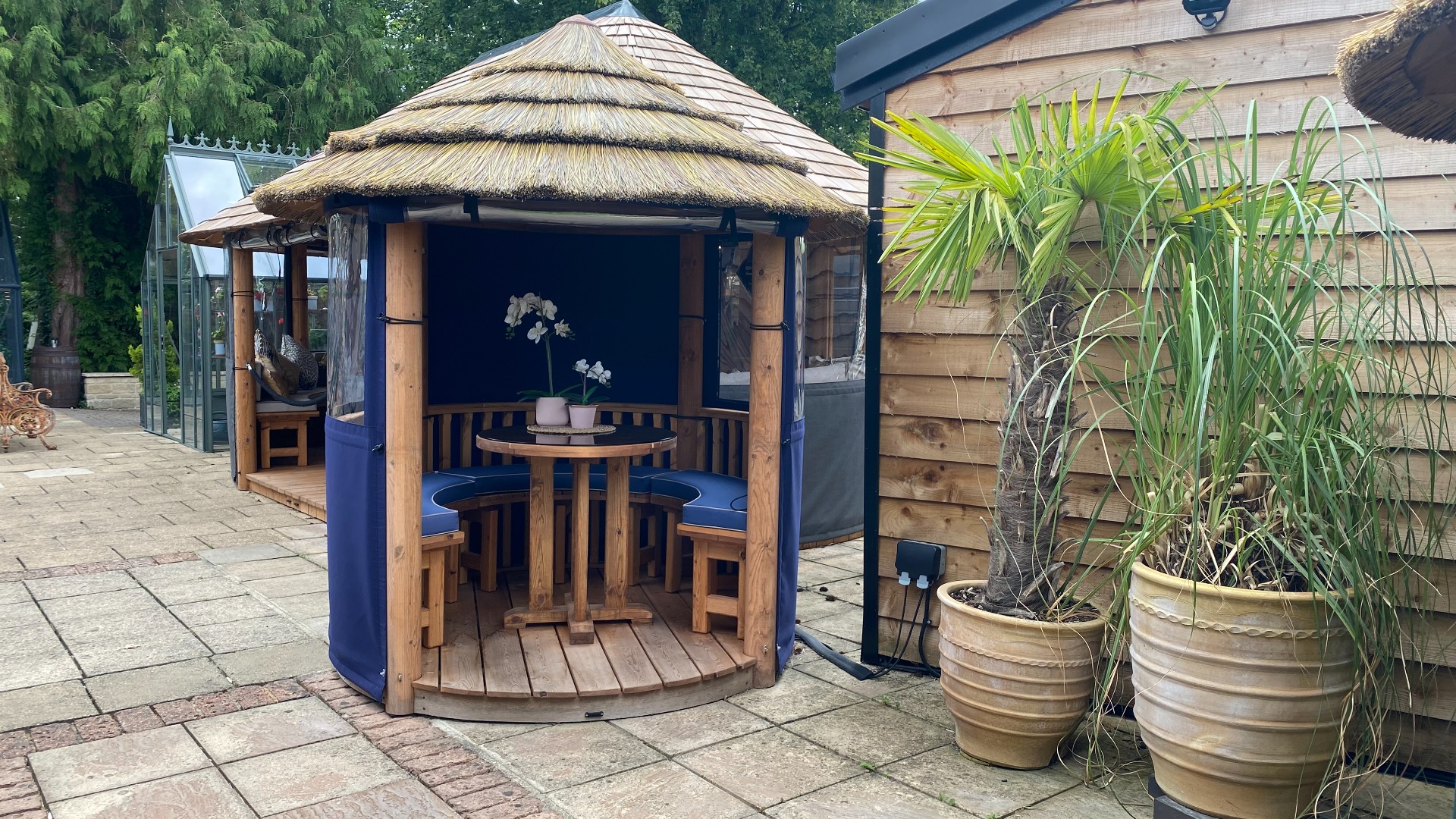 Oasis Ex-Display available at Chippenham (Wiltshire)