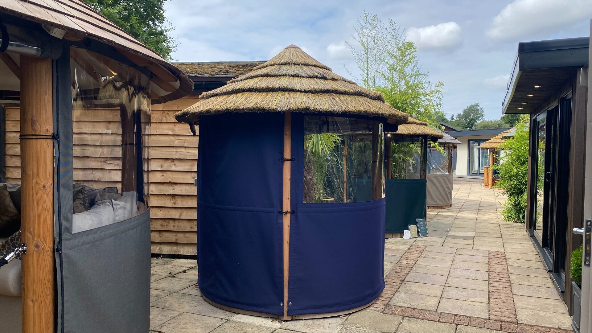 Oasis Ex-Display available at Chippenham (Wiltshire)