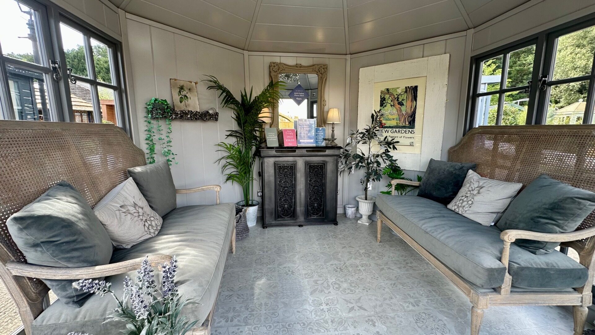 Kew Summerhouse Ex-Display available at Abingdon (Oxfordshire)
