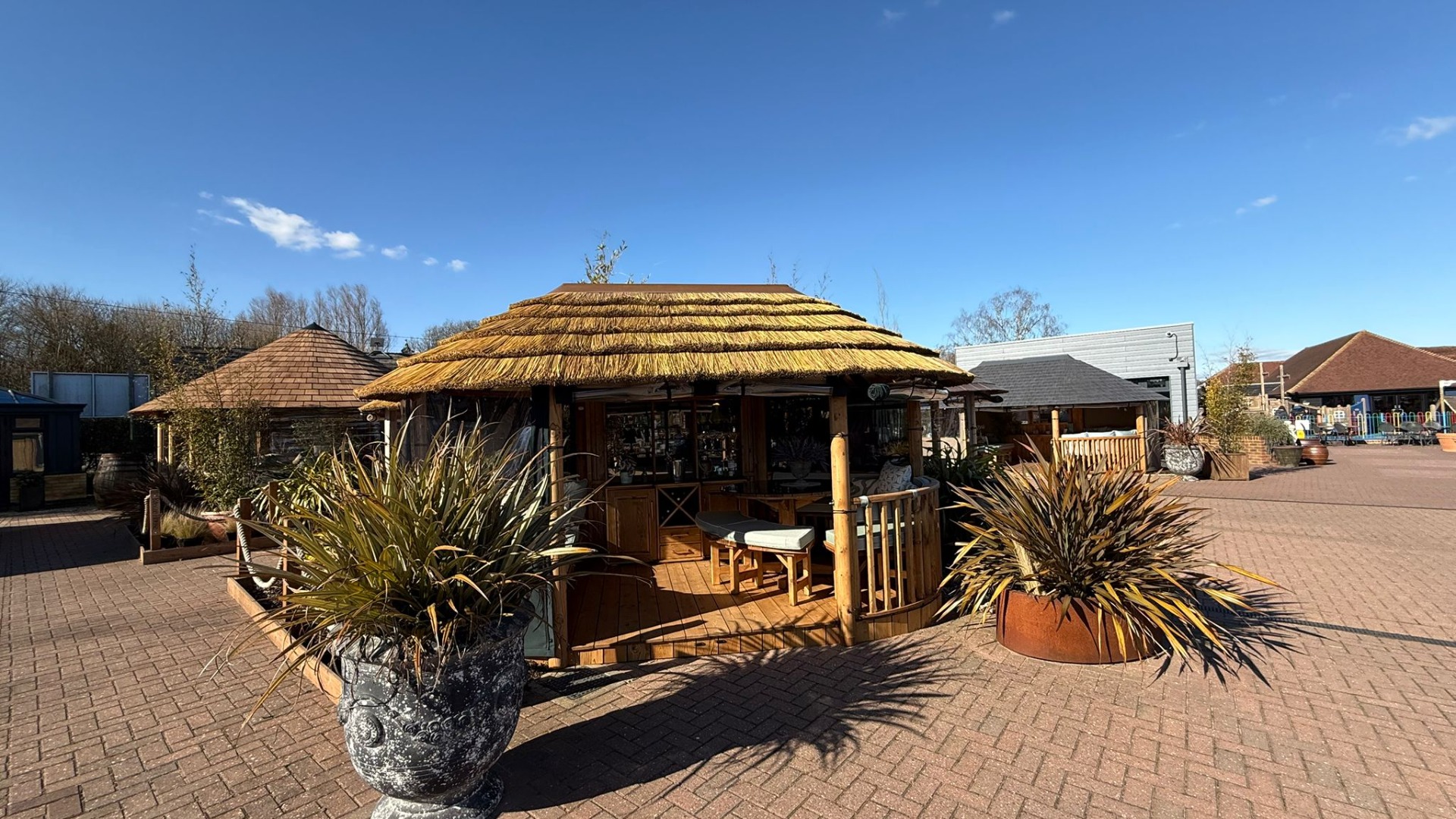 Oval Savannah Ex-Display available at Horsham (Sussex)