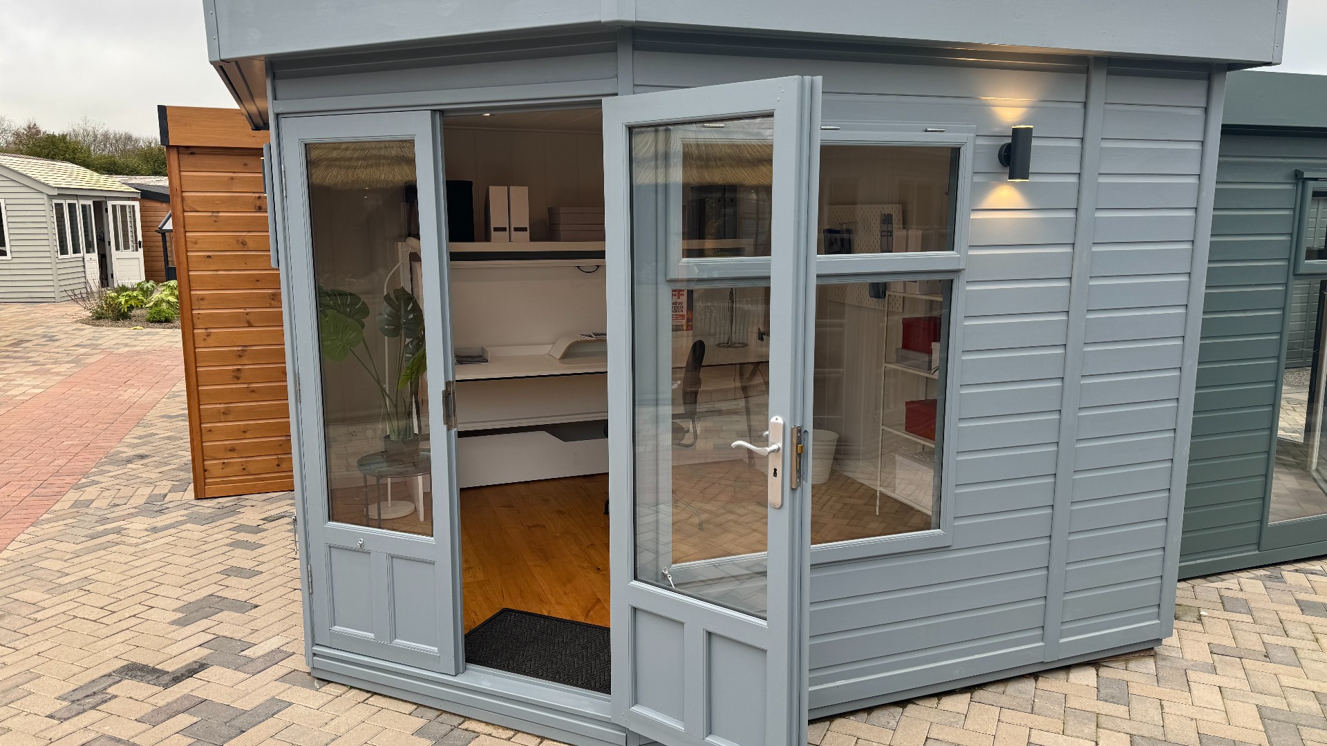 Studio Corner Flat Ex-Display available at Penrith (Cumbria)