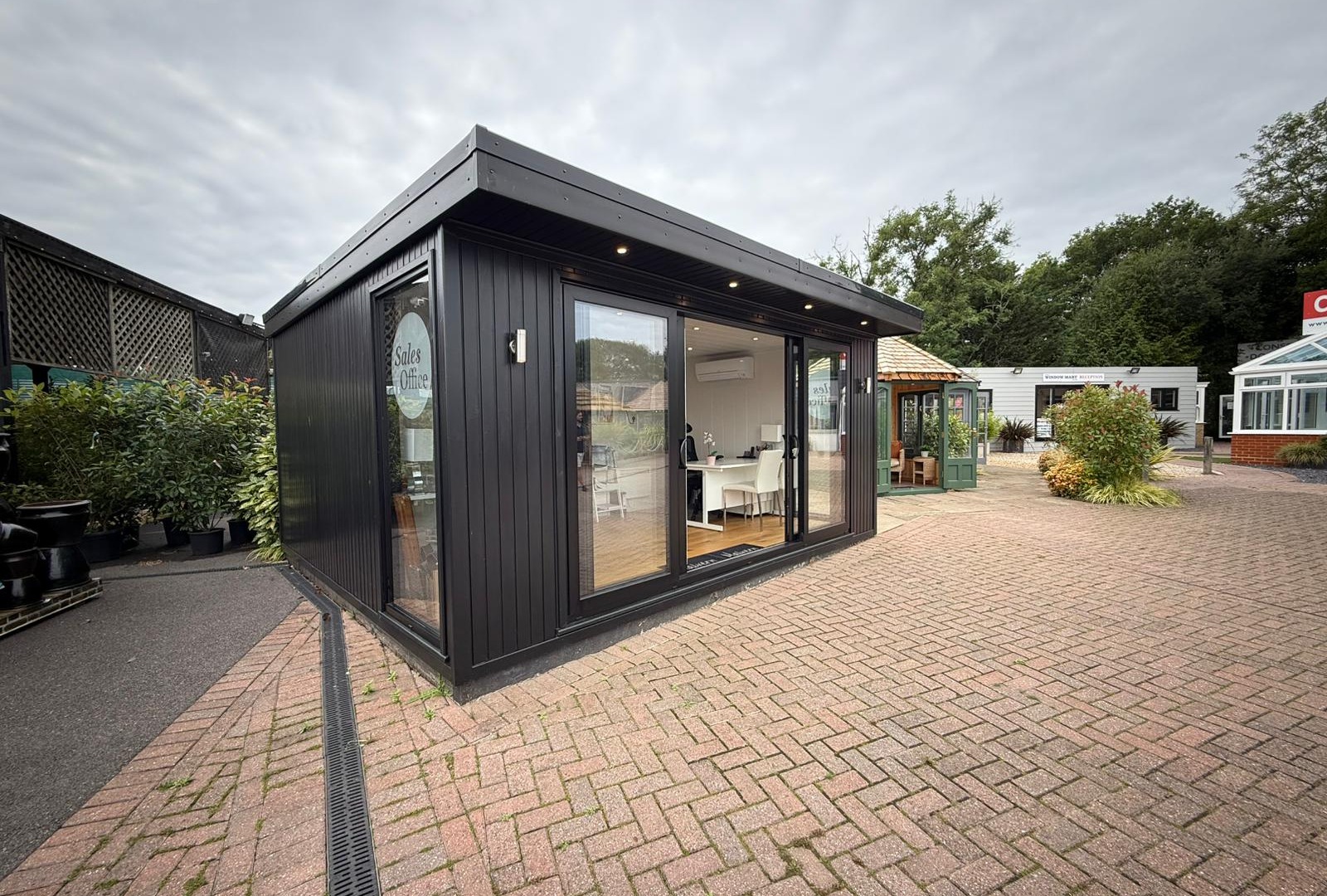Hanley Ex-Display available at Horsham (Sussex)