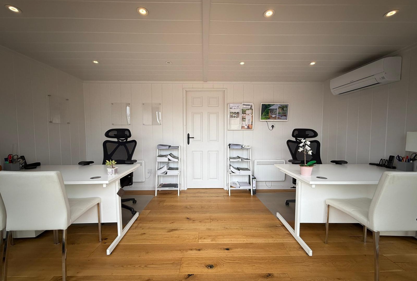 Hanley Ex-Display available at Horsham (Sussex)