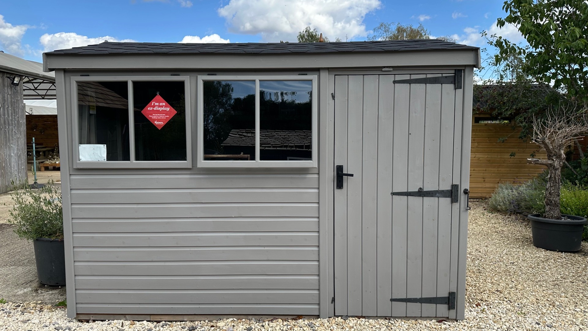 Malvern Heavy Duty Reverse Apex Ex-Display available at Abingdon (Oxfordshire)