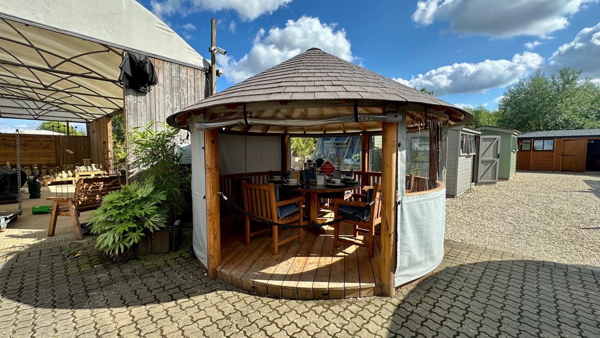 Amanzi Ex-Display available at Abingdon (Oxfordshire)