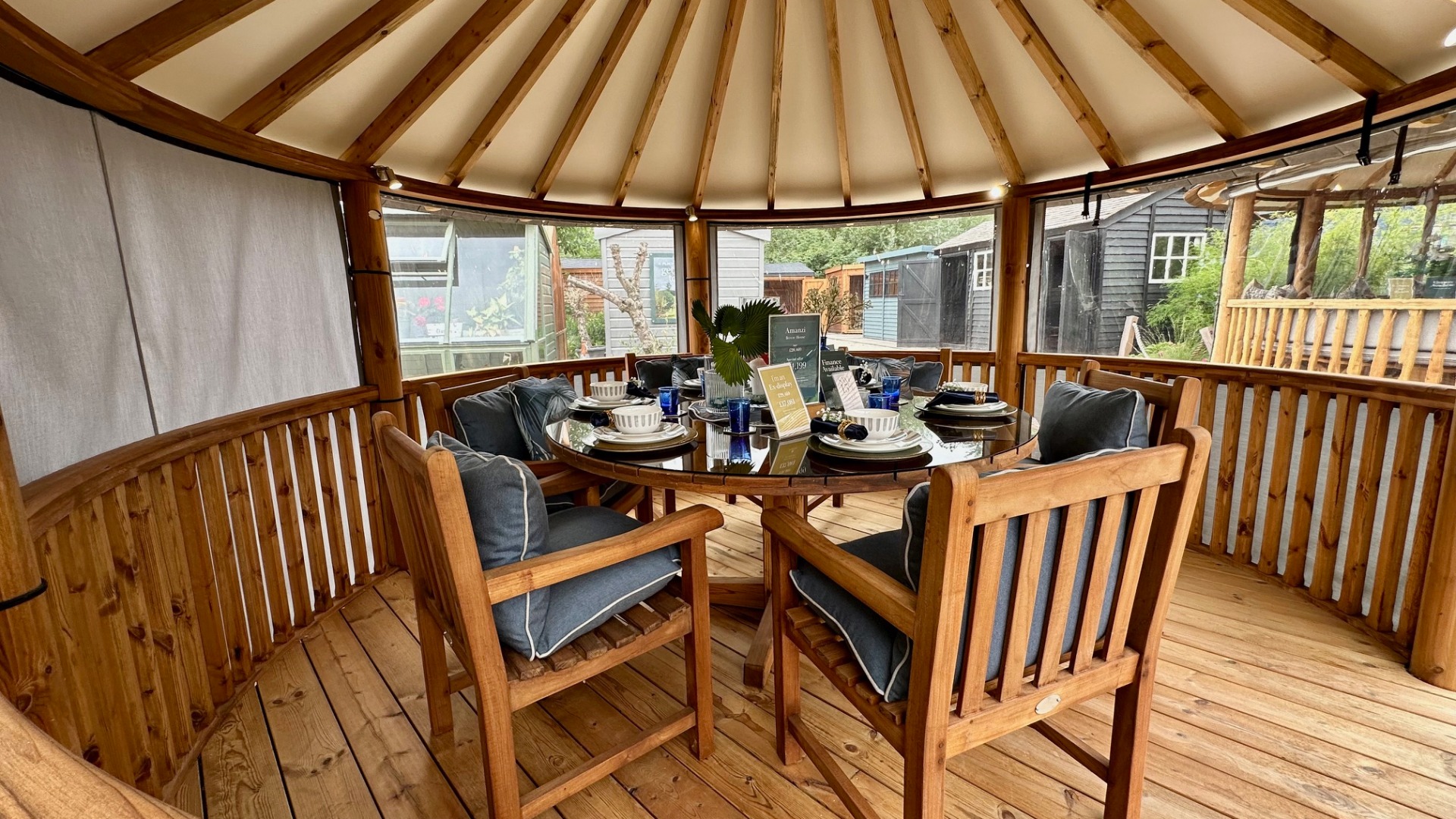 Amanzi Ex-Display available at Abingdon (Oxfordshire)