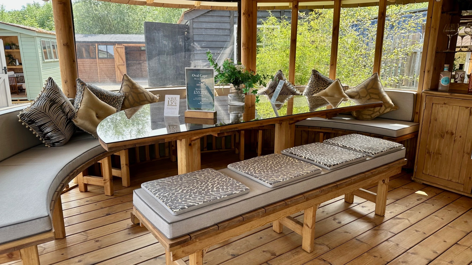 Oval Cape Ex-Display available at Abingdon (Oxfordshire)