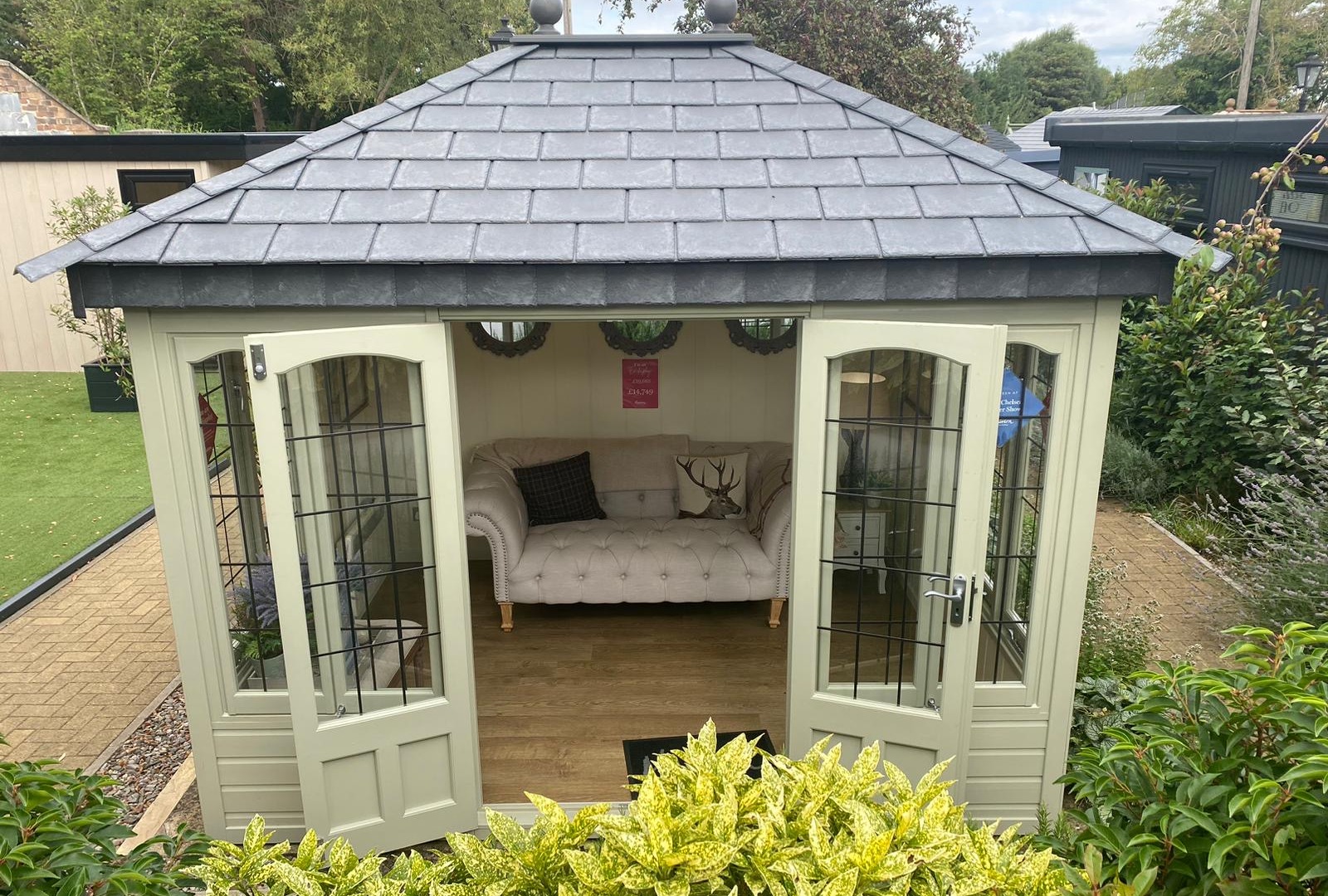 Ashton Ex-Display available at Cheltenham (Gloucestershire)