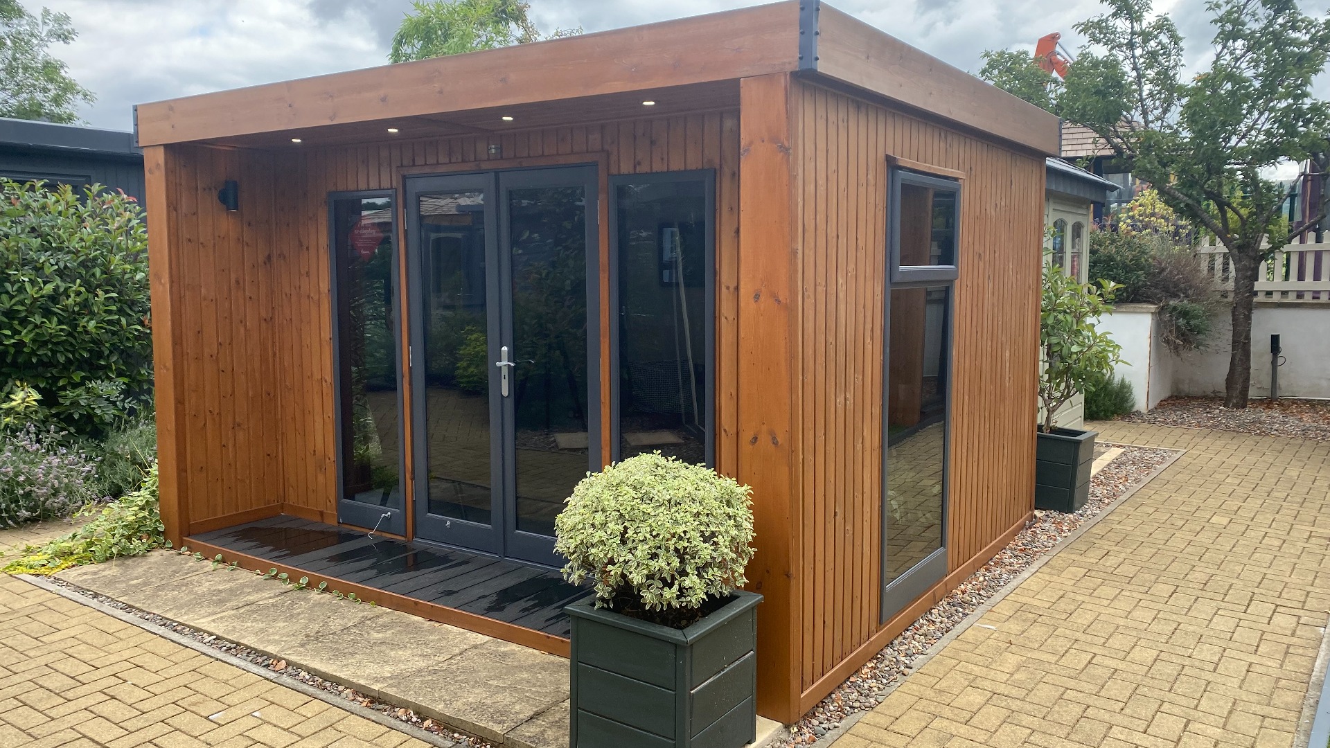 Studio Retreat Ex-Display available at Cheltenham (Gloucestershire)