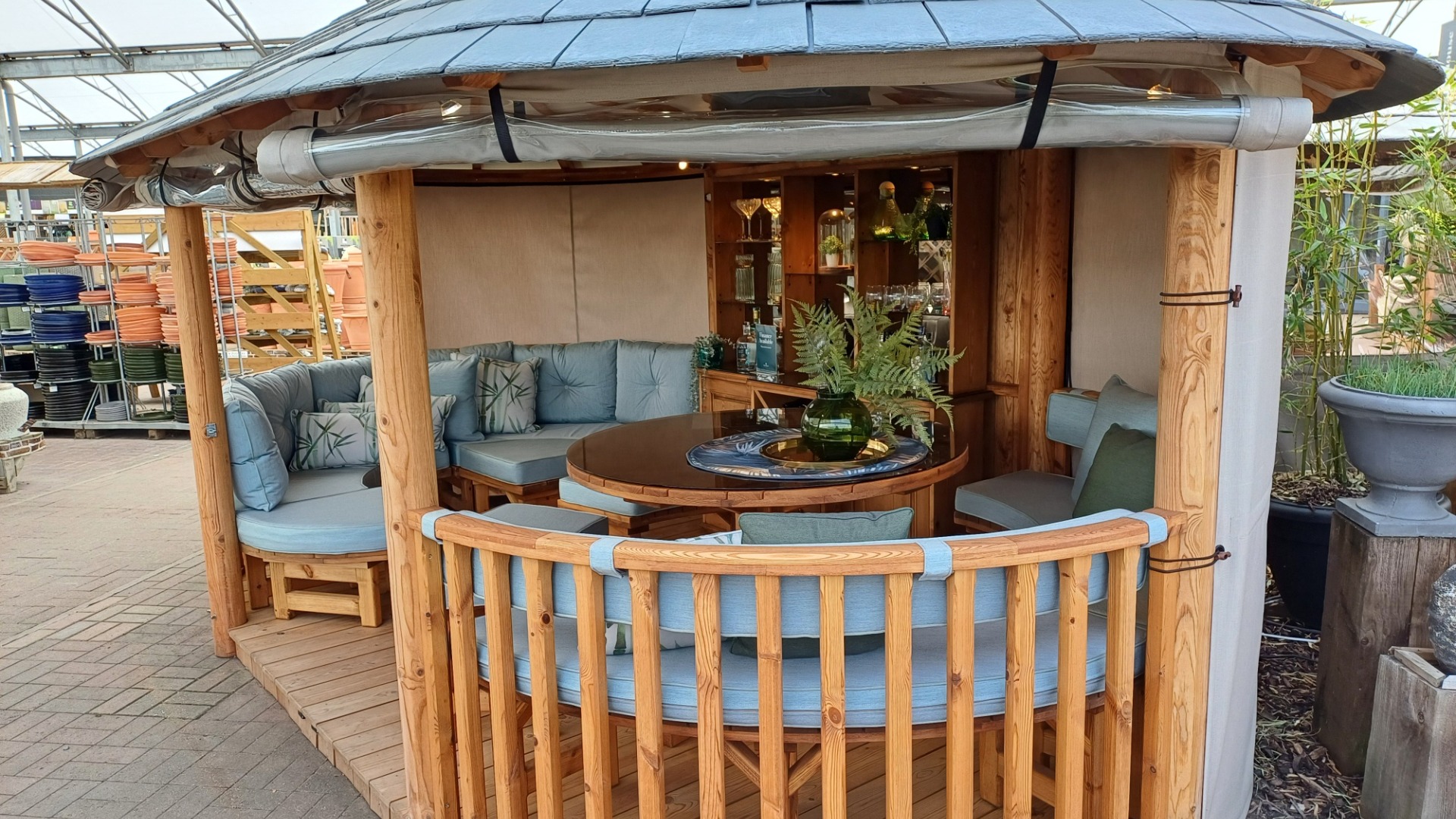 Oval Savannah Ex-Display available at Hassocks (Sussex)