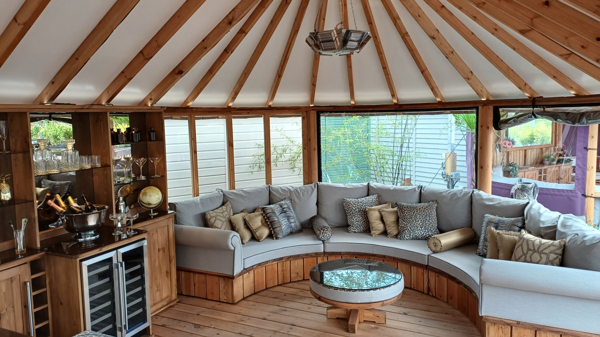 Oval Cape Ex-Display available at Hassocks (Sussex)