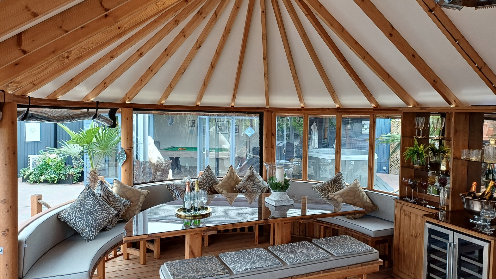 Oval Cape Ex-Display available at Hassocks (Sussex)