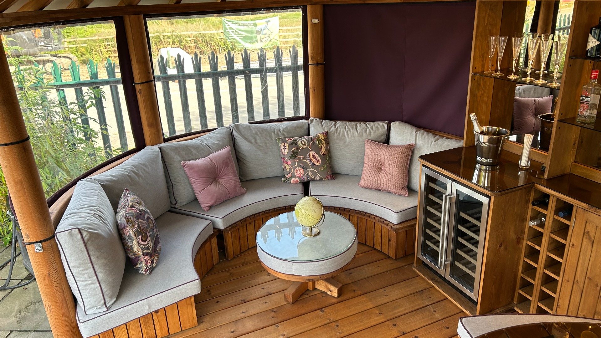Oval Safari  Ex-Display available at Cheltenham (Gloucestershire)