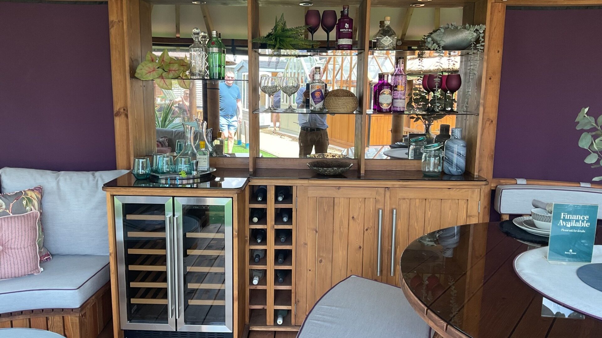 Oval Safari Ex-Display available at Nottingham (Nottinghamshire)