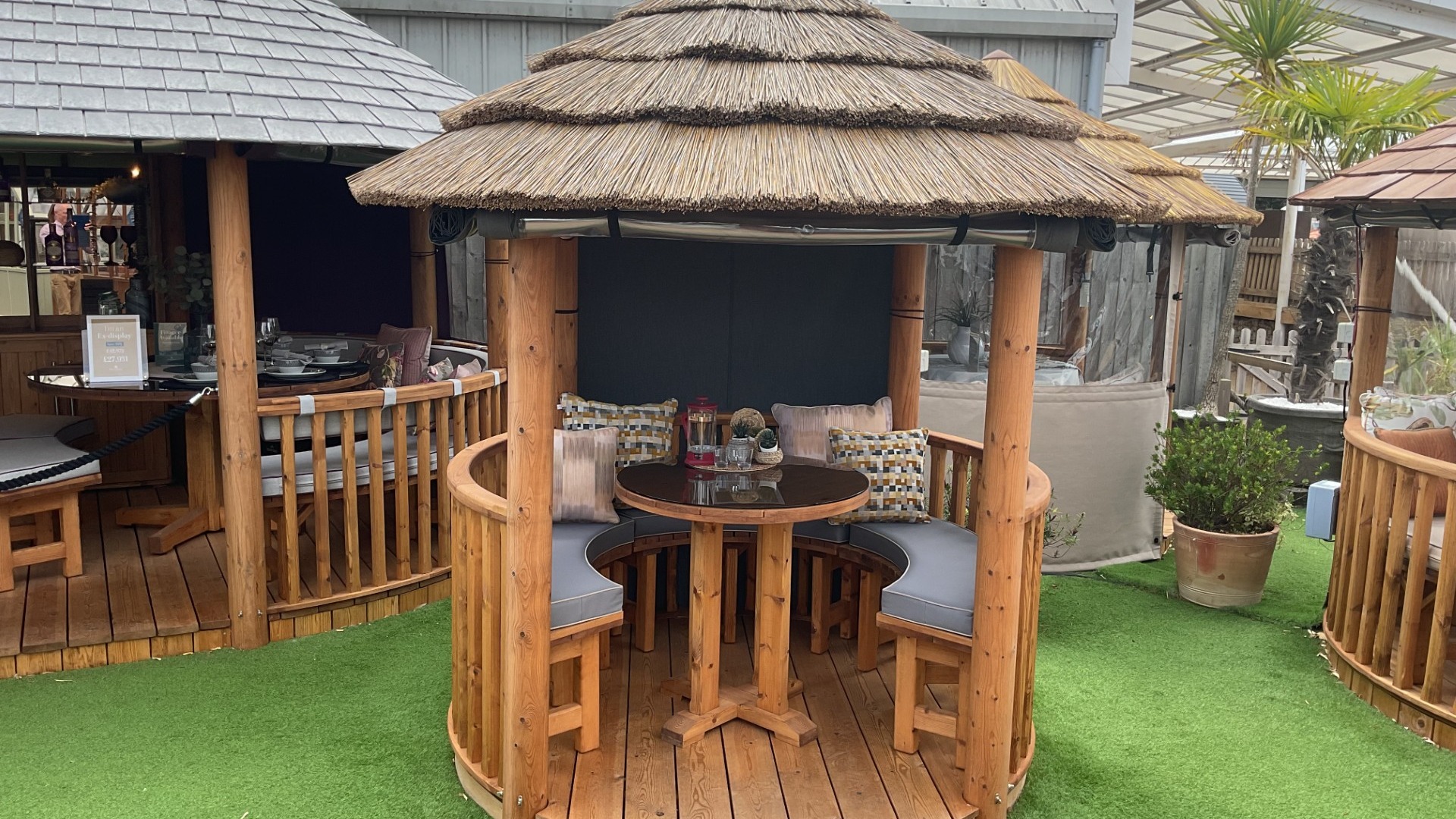 Oasis Ex-Display available at Nottingham (Nottinghamshire)