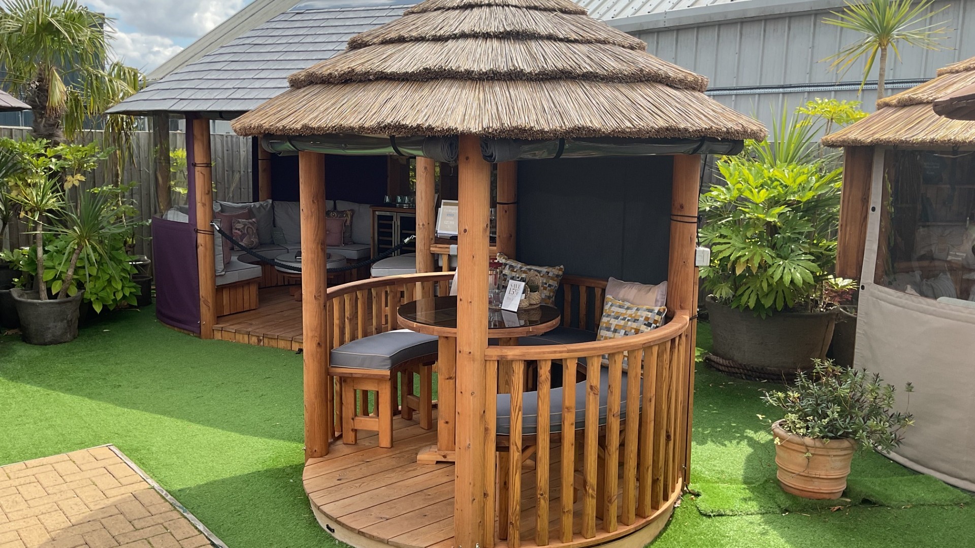 Oasis Ex-Display available at Nottingham (Nottinghamshire)
