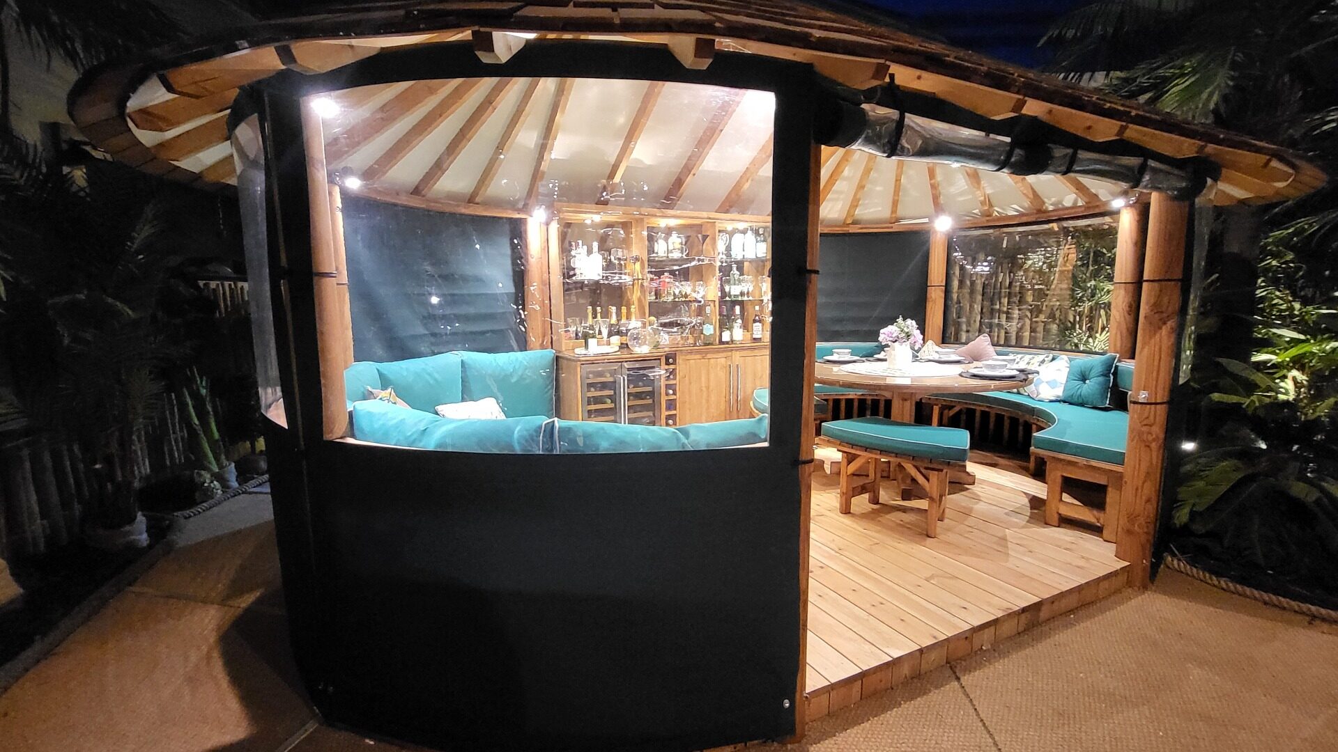 Oval Safari Breeze House Ex-Display available at Leek (Staffordshire)