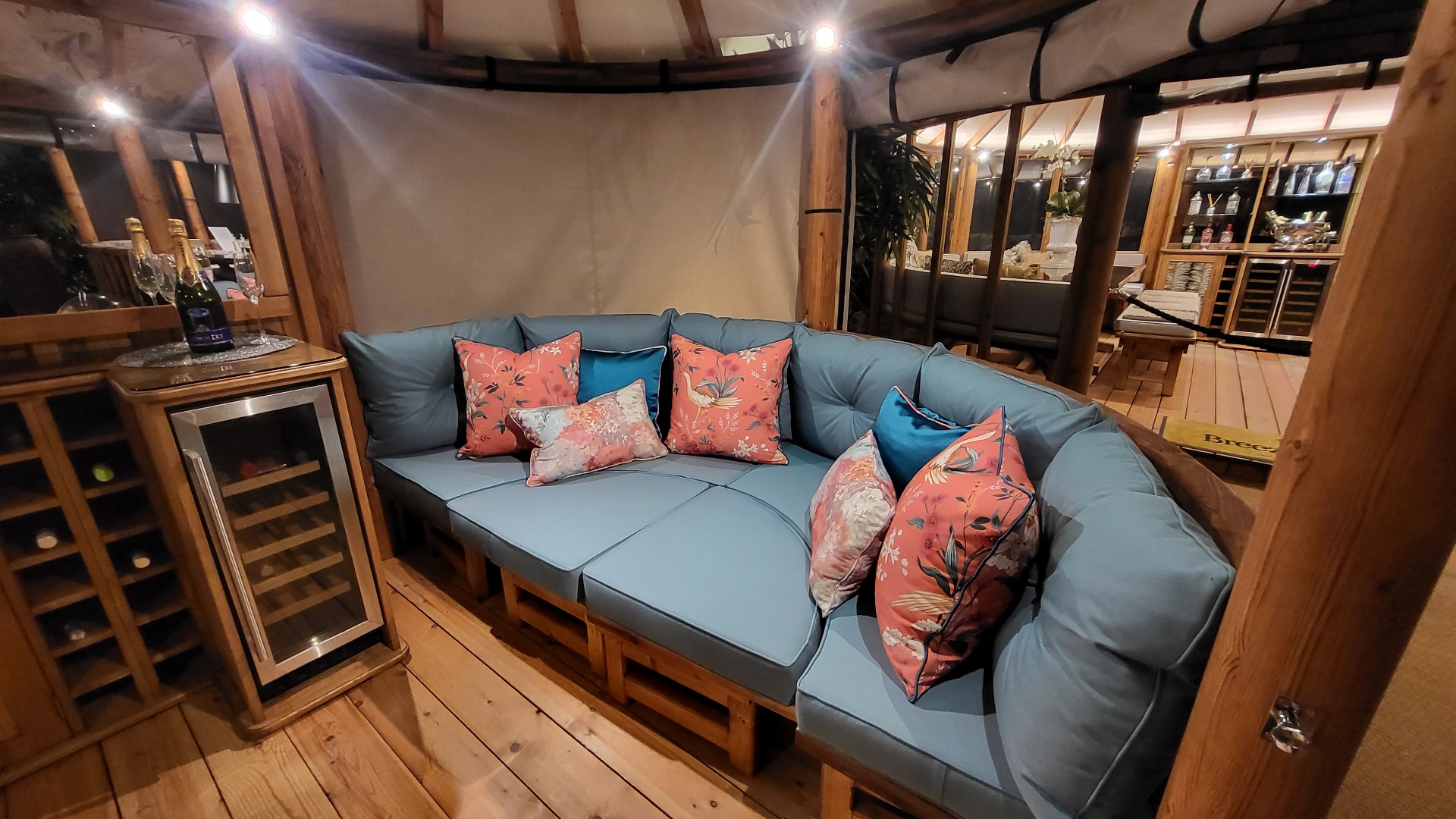 Oval Savannah Breeze House Ex-Display available at Leek (Staffordshire)