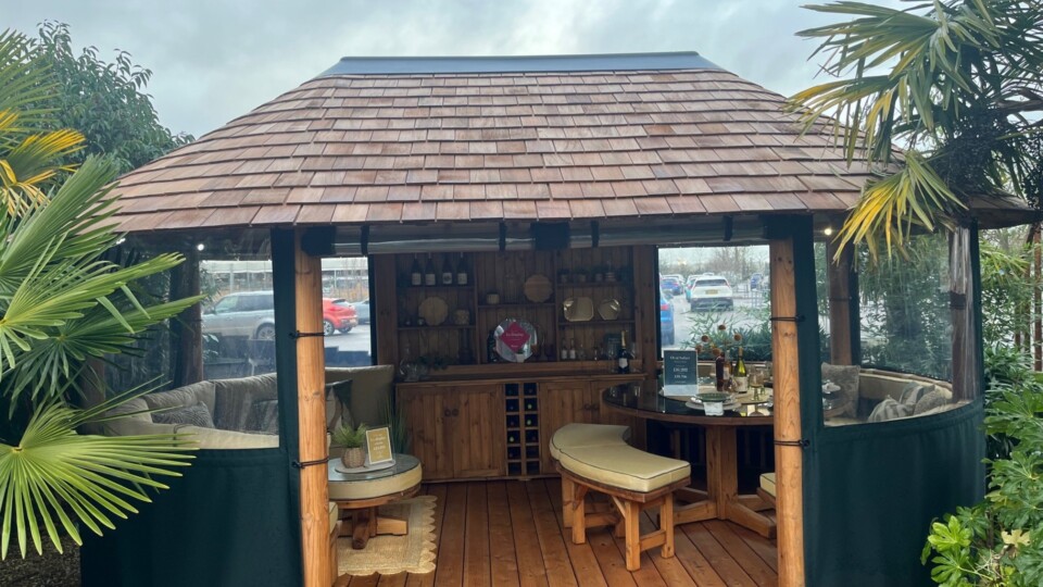 Oval Safari Ex-Display available at Buckingham (Buckinghamshire)