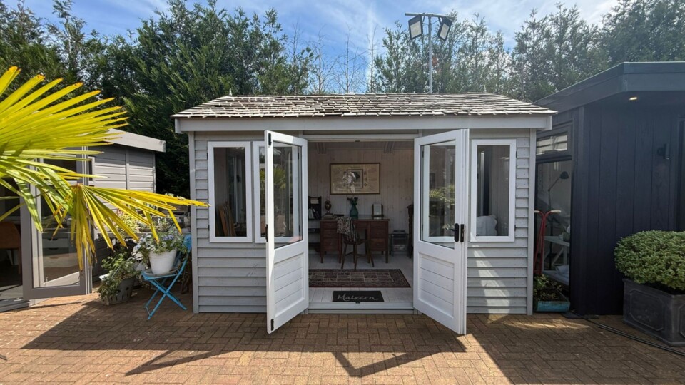 Bloomsbury Ex-Display available at Shepperton (Greater London)