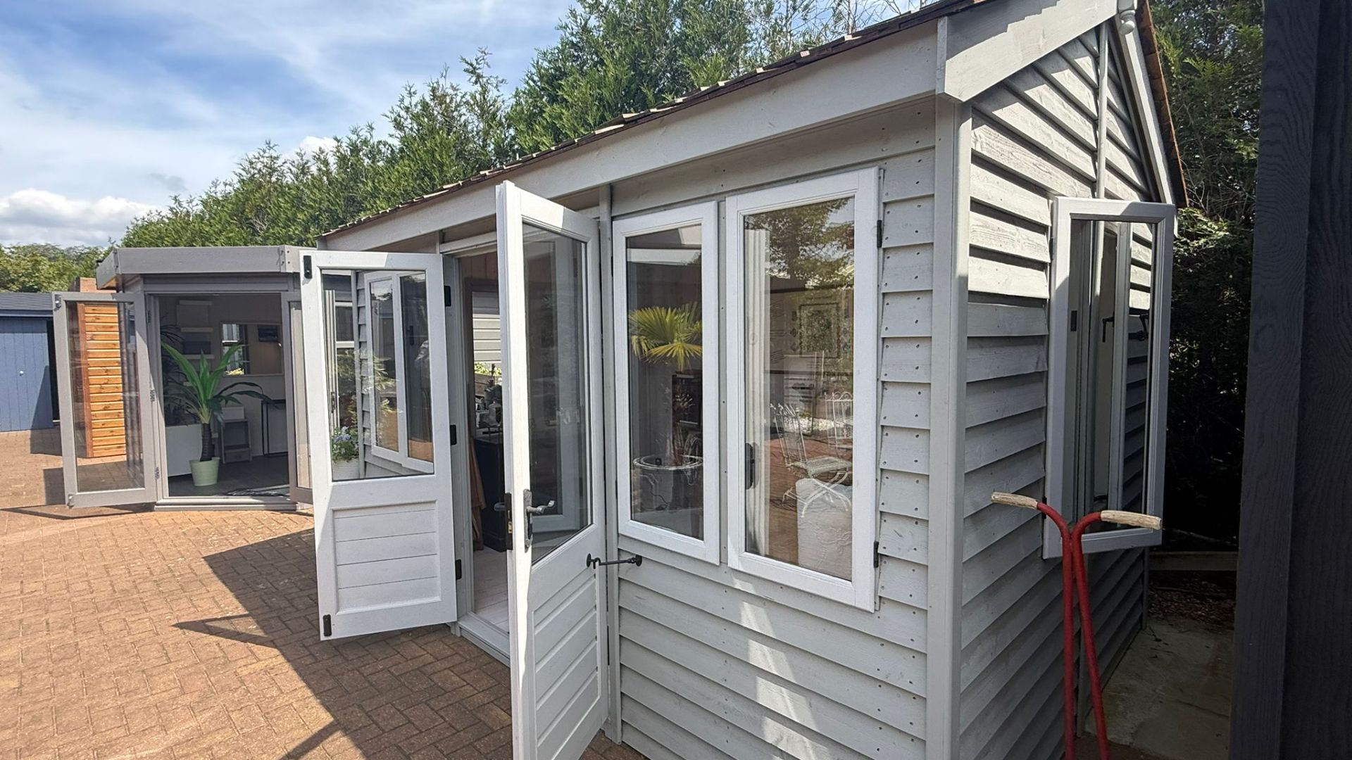 Bloomsbury Ex-Display available at Shepperton (Greater London)