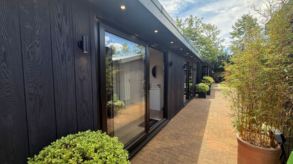 Hanley Flat Ex-Display available at Shepperton (Greater London)