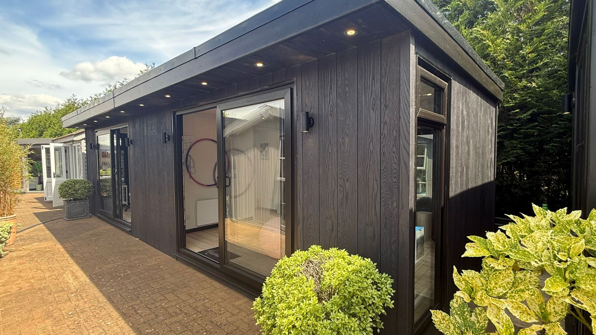 Hanley Flat Ex-Display available at Shepperton (Greater London)